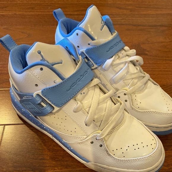 Jordan sneakers - Picture 1 of 4